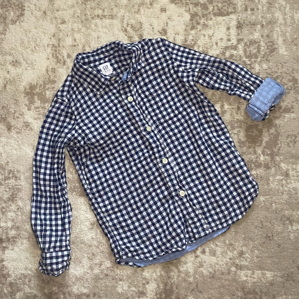 Gap button up shirt